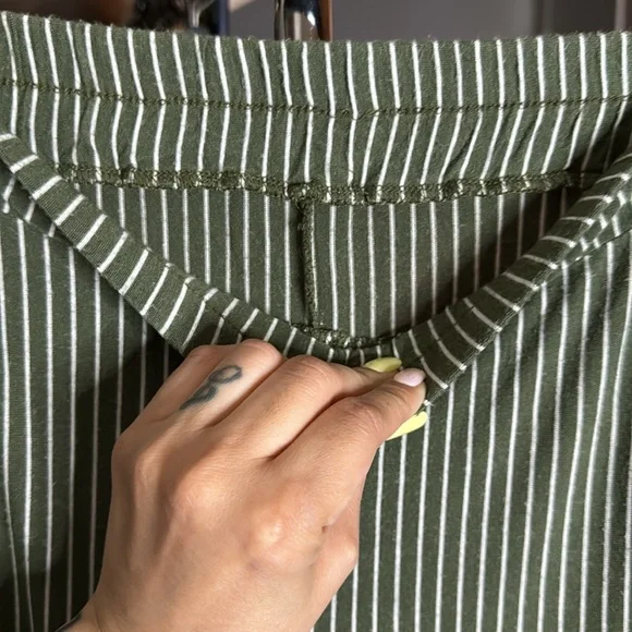 Women's Wide Leg Green & White Stripe Pants Size Small - Picture 7 of 7